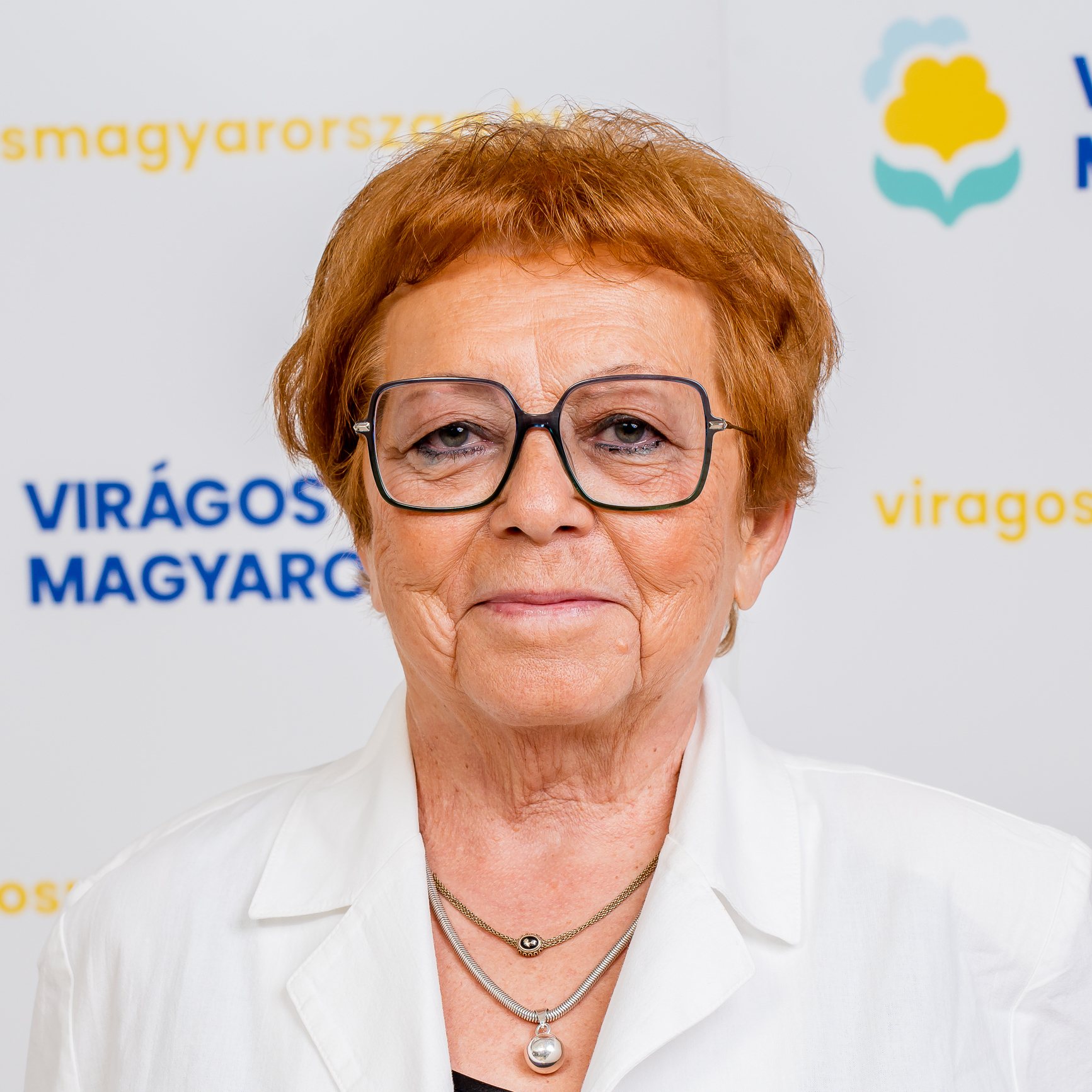 Virágos Magyarországért verseny alapítója, a VMO SzB tagja